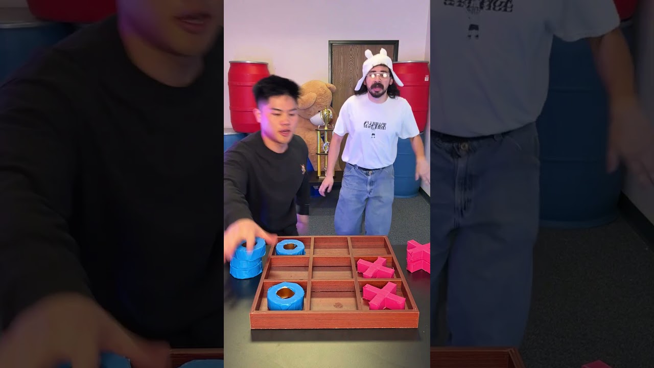Best friend showdown in tik-tak-toe duel! 