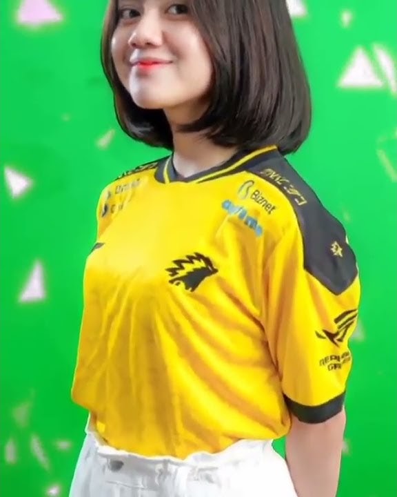 polosan video cewek joget santuy 30 detik || story wa joget ambyar || polosan gamers cewek viral
