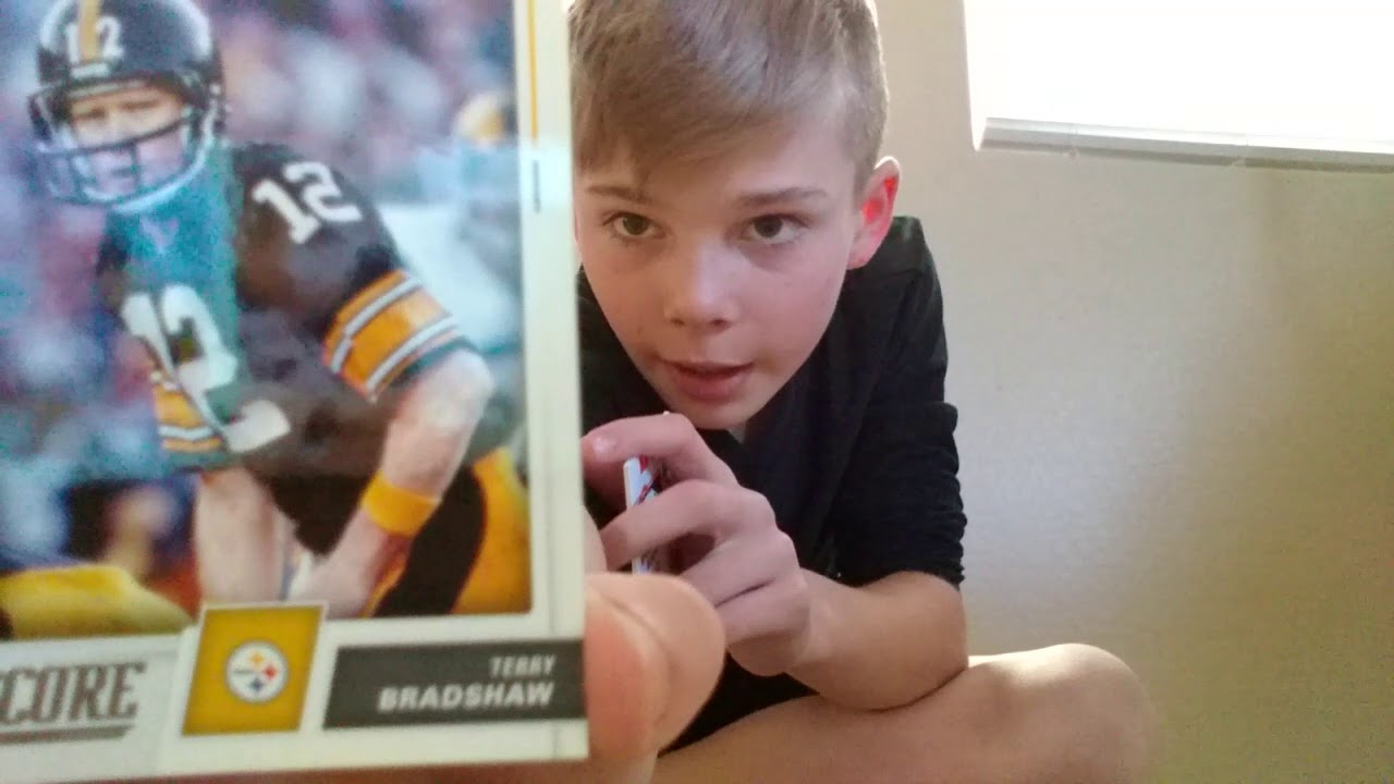 Open football card pack #1 2017 Score cards one patch card!!