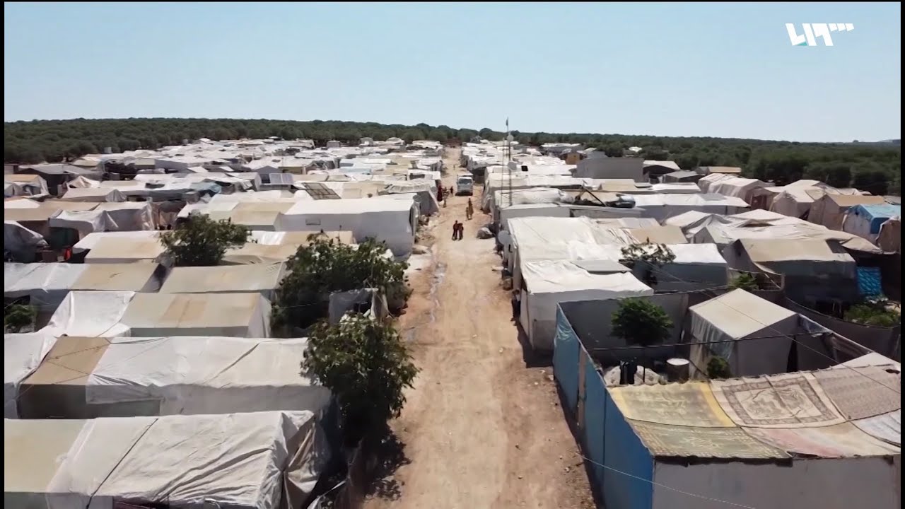 انتشار الأمراض الجلدية في مخيم الوادي بمدينة سلقين بسبب سوء شبكة الصرف الصحي