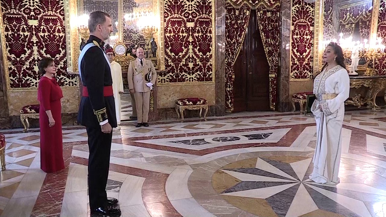 La nueva embajadora en España de Marruecos entrega las cartas credenciales a Felipe VI