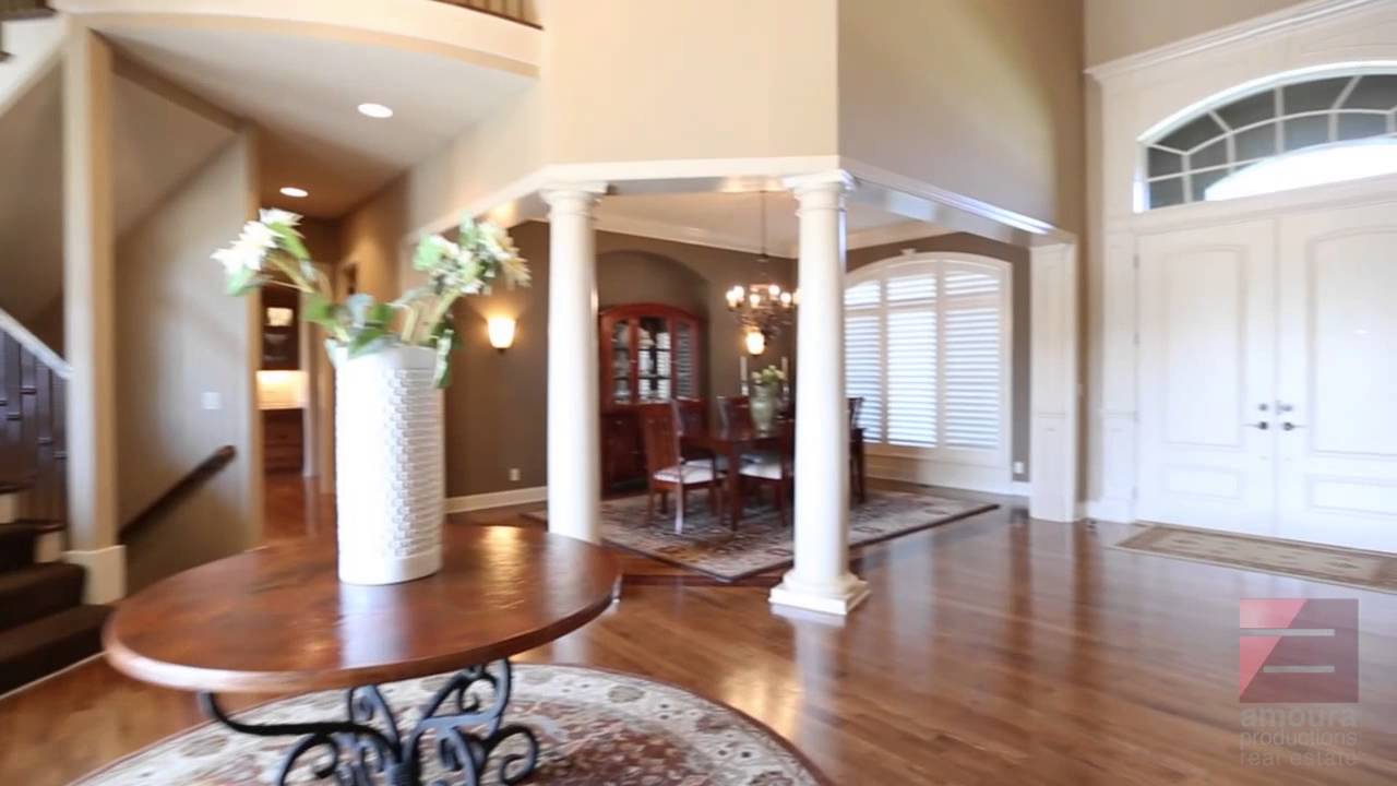 Overland Park Home Tour: 16316 Stearns Street (The Earnshaw Team)