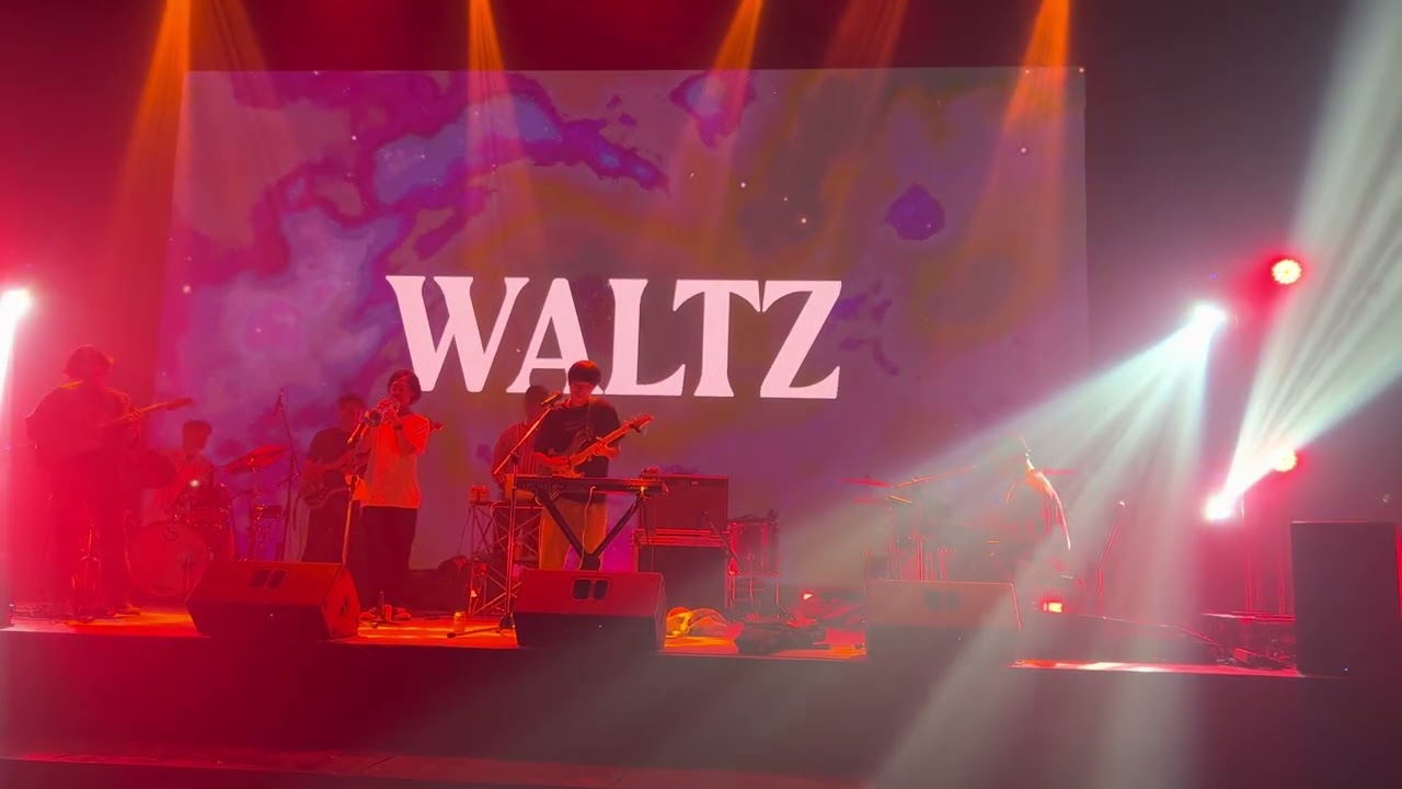 Waltz - Unbroken (Live) @Lido Connect
