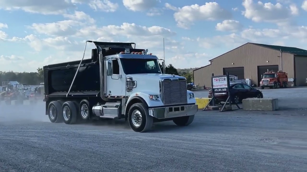 2016 FREIGHTLINER 122SD For Sale