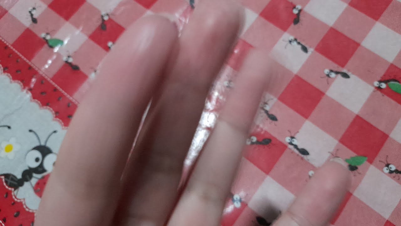 asmr caseiro - sons de boca, toques na tela e sons de mão/ mouth sounds and hand sounds 