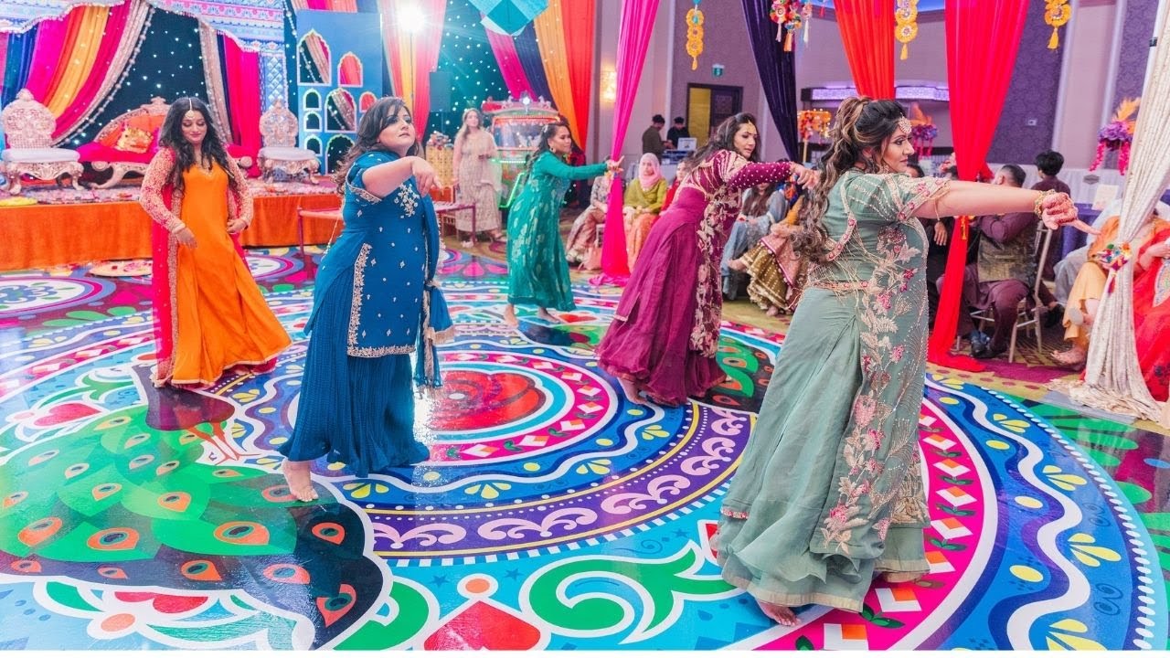 Sisters Dance for the Bride  Garmi  Hauli Hauli  Deedar De