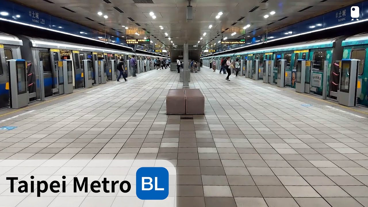 台北捷運︱板南線︱土城站 月台門裝設中 列車進出站 - YouTube