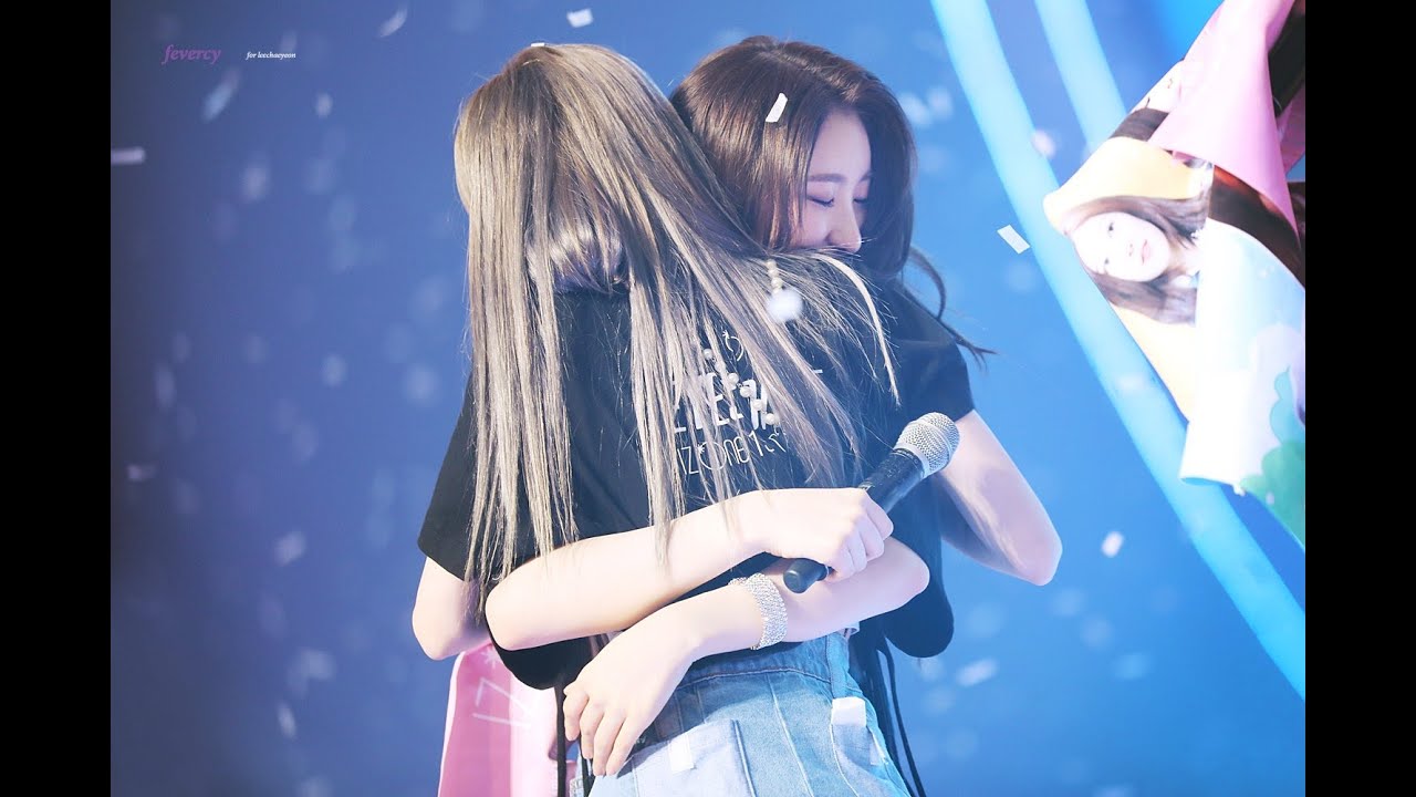 Lee Chaeyeon 이채연 & Miyawaki Sakura さくらたん (IZ*ONE) - No One Can Separate Us