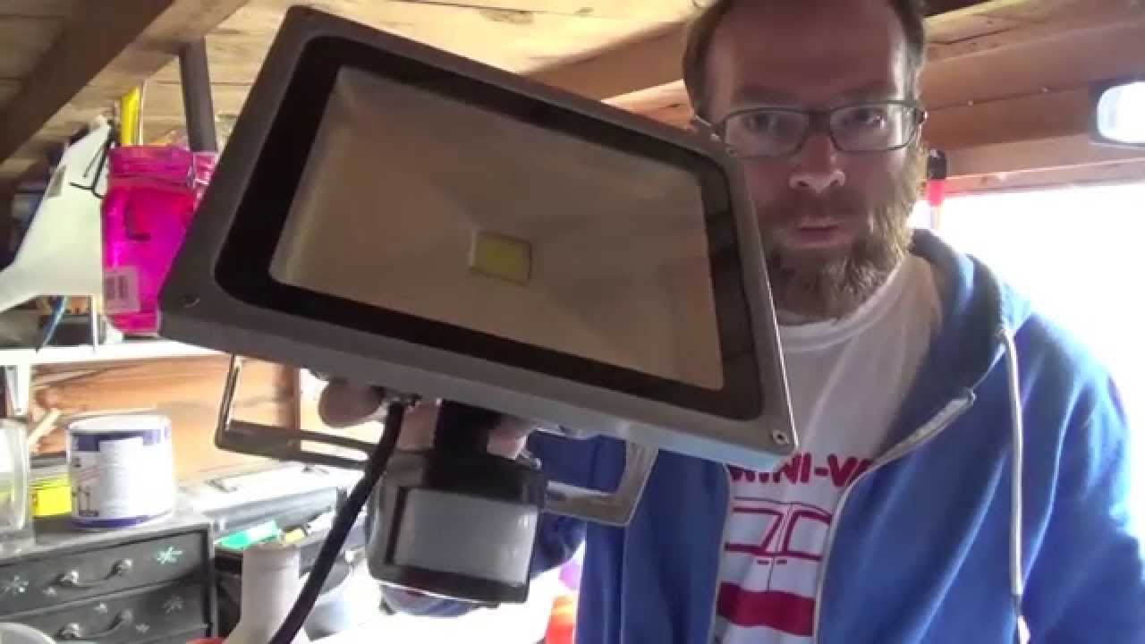 Manifold elektronisk klæde sig ud Review & How to Install eBay 30w LED Floodlight UK - YouTube