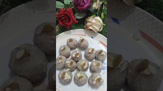 kache nariyal k laddu//coconut laddu recipe#shorts#viral#youtubeshorts#coconut#laddu#recipe