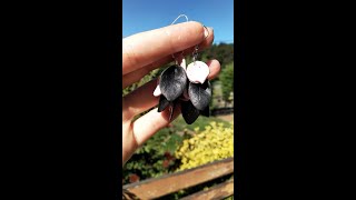 Pendientes de ramillete de pétalos en arcilla polimérica
