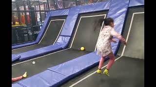 Let's play in the rush fun park