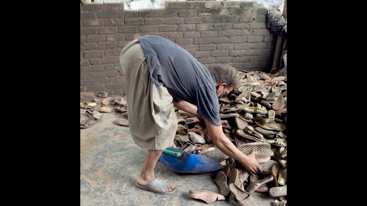 How waste plastic shoes recycling to make new shoe 