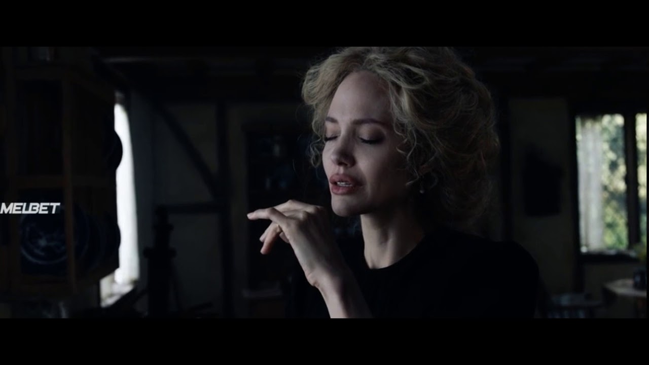 Look of Angelina Jolie in Come away movie! 2020 angelina jolie she is crying and sad