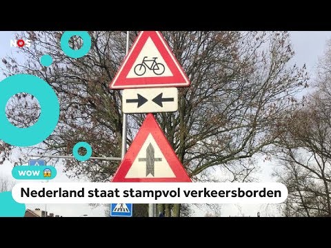Op deze rotonde staan meer dan 70 (!) verkeersborden