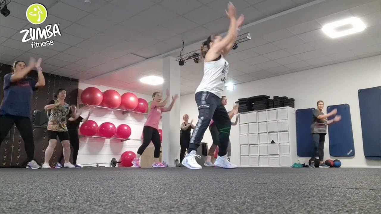 ZUMBA FITNESS QUEBRADITA YouTube
