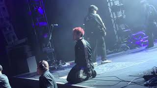 Paledusk  Hugs  At Enmore Theatre