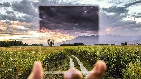 Blink: The Power of Thinking Without Thinking by MALCOLM GLADWELL