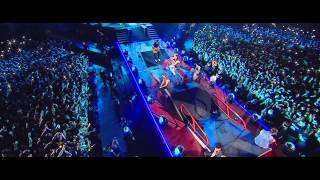 Video thumbnail of "One Direction - Little Things (Live)"