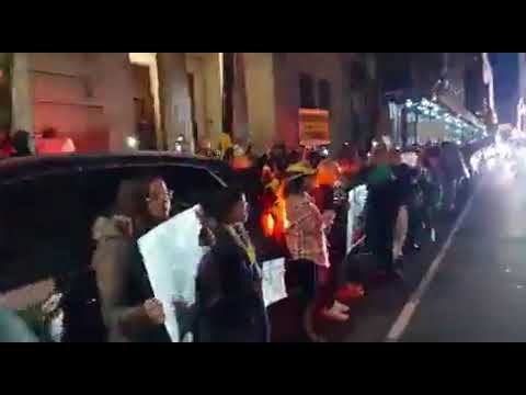 Protestos em Nova York onde Ministros do STF se hospedaram