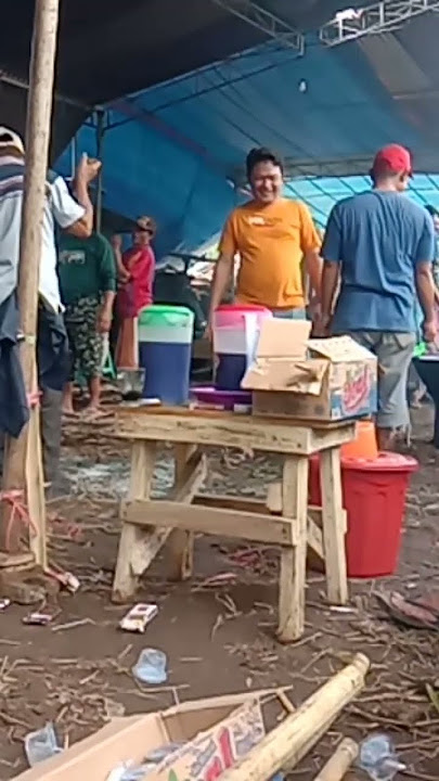 Njenang oleh para sinoman, ditemani Kopi,udud dan langgam, hangatnya kebersamaan #gending #langgam