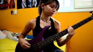 Queen - Crazy Little Thing Called Love Bass Cover chords