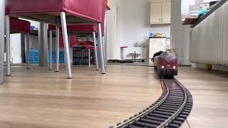 Spoor 1 V-221 105-1 Met Personenrijtuig