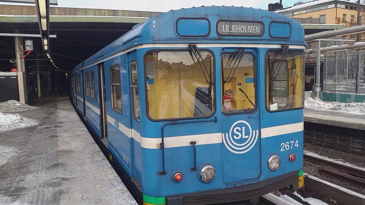 Resan Med C6 Tunnelbana 2784+2783 Med 90-Tals Karta Från Gamla Stan Till Östermalmstorg.