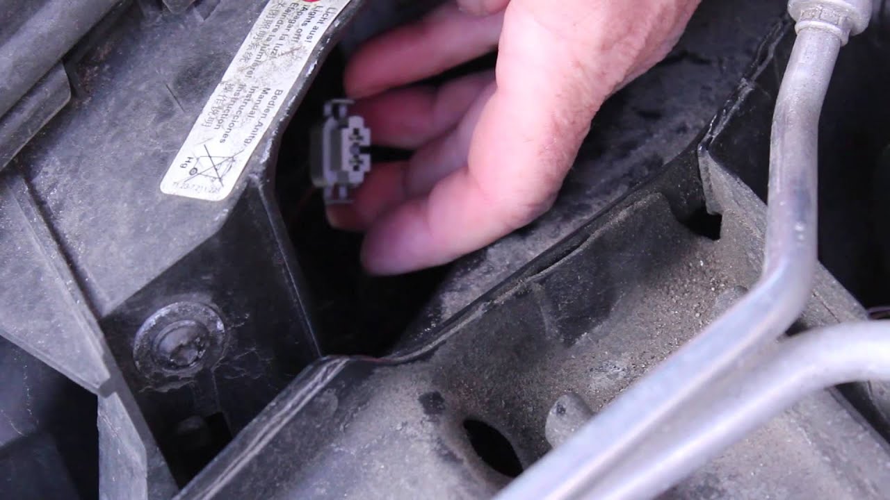 Changing a Daytime Running Light on a BMW X5 YouTube