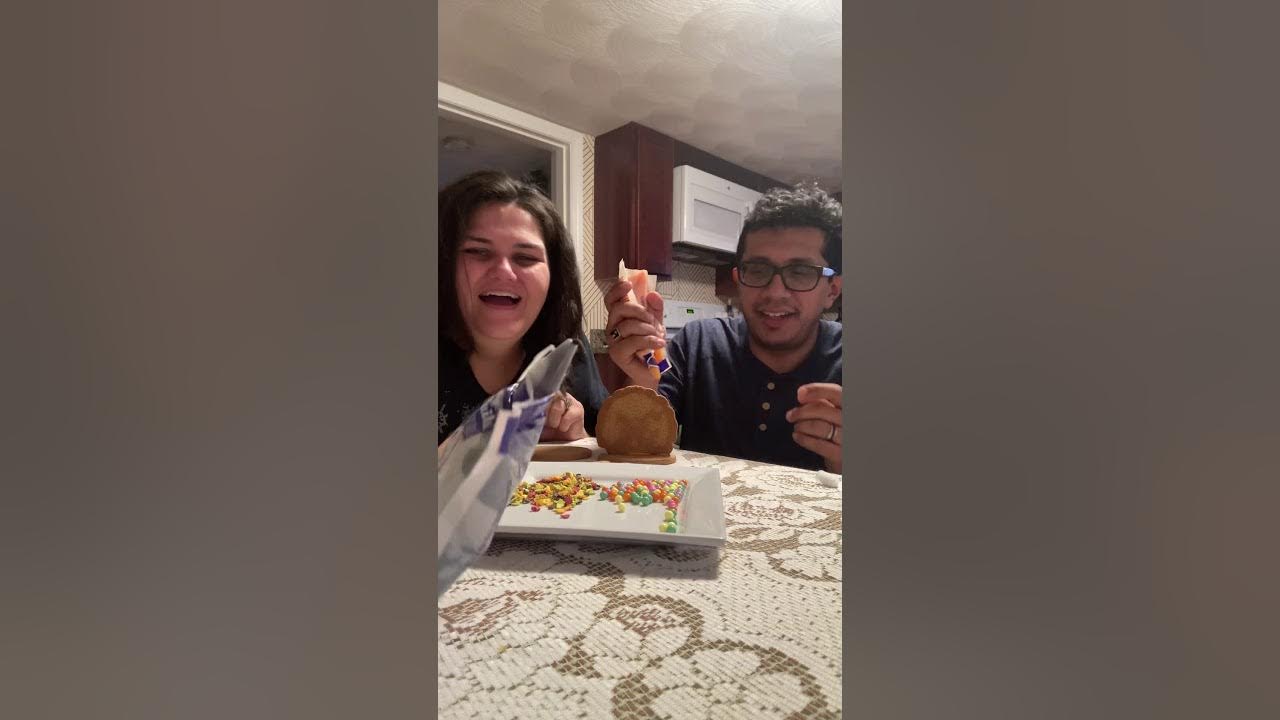 Unboxing and Completing the Trader Joe’s Gingerbread Turkey Trot Cookie