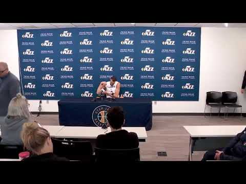 NBA Player (Utah Jazz's Rudy Gobert) touches all reporters' mics days before coronavirus diagnosis