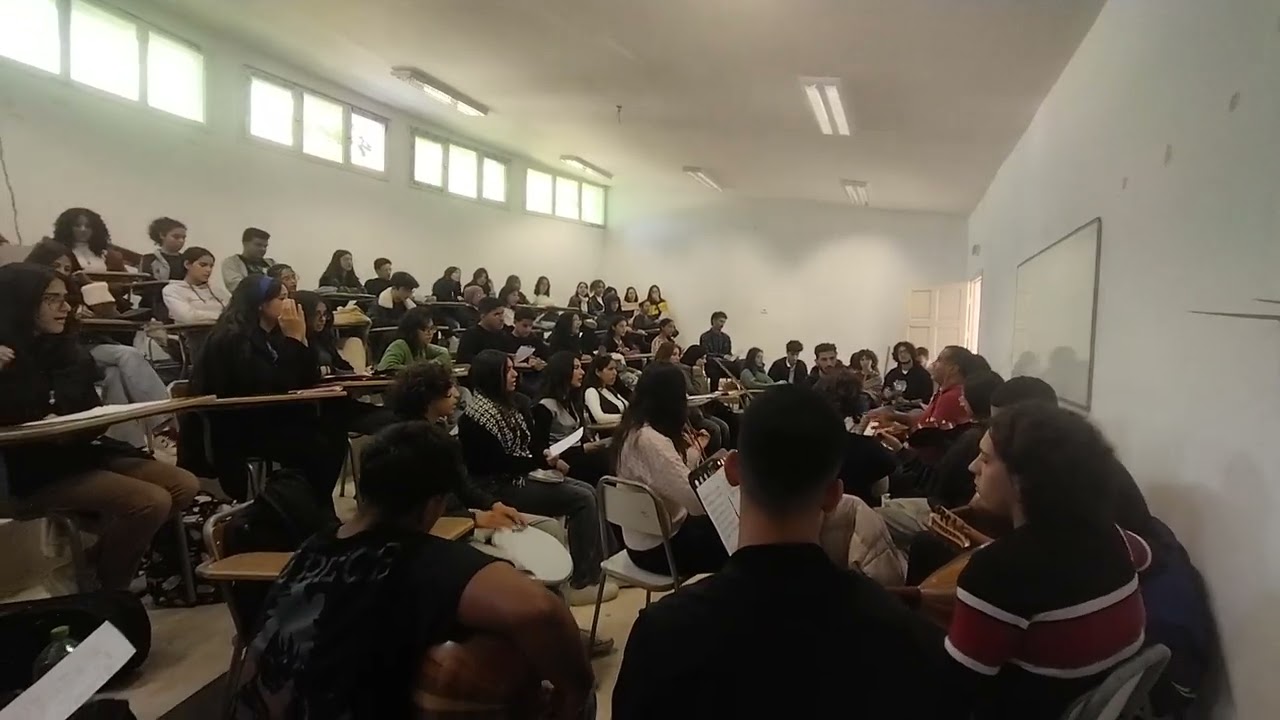 وصلة في طبع الأصبعين.              Ghanjati Sofiene