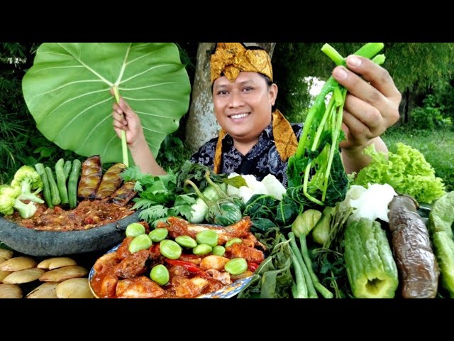 MUKBANG 20 MACAM LALAPAN + sarden pete mentah + SAMBAL TERASI nasi hangat || pesta lalapan mentah class=