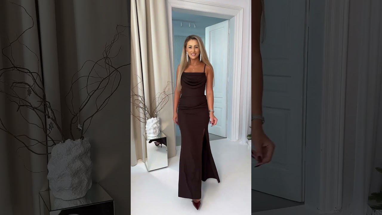 Czekolada rządź wśród sukienek 🤎 