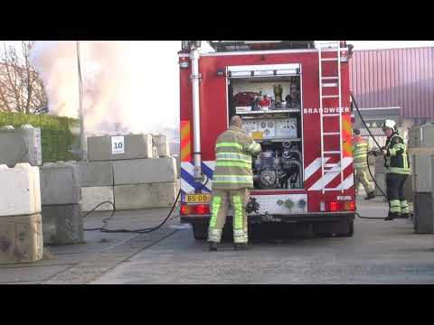 Forse buitenbrand in Bunschoten te zien vanaf de A1