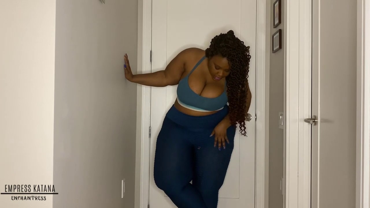 Happy Weekend - Plus Size Scrunch Butt 