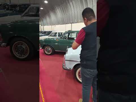 معرض السيارات في مدينه شيراز الجميله في ايران