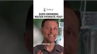 Did You Know That Water Does Not Hydrate You?😱 💦 Watch This Video To Learn Why! #Drberg #Keto