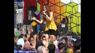 SITI BADRIAH Live At 100% Ampuh 12 09 2012 Courtesy GLOBAL TV