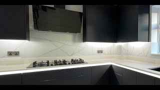 Crystal Stone - Calacatta Splashback by ®CreoGlass, www.creoglass.co.uk