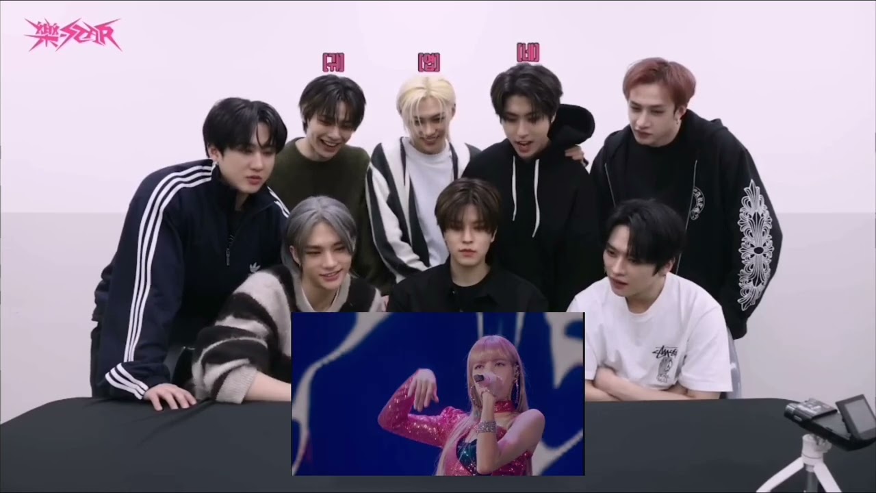 Stray kids reaction to Blackpink (Kiss and Makeup) 💖 (Fanmade fake!)