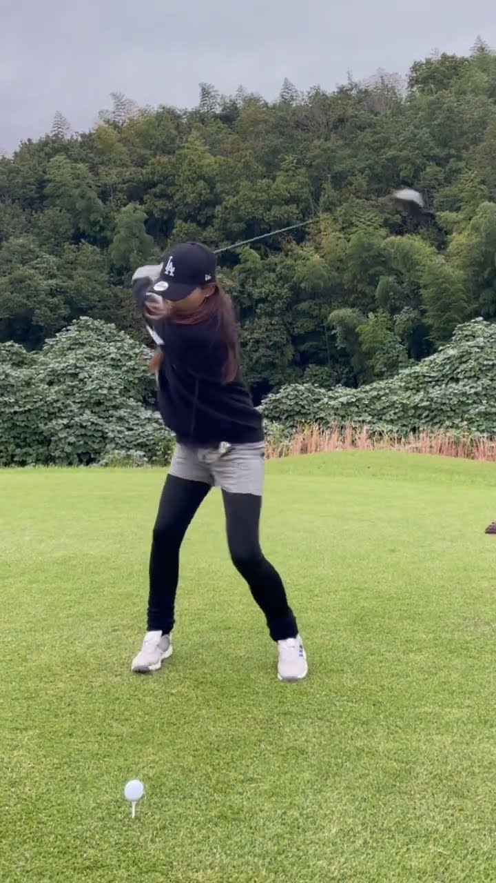 ドライバーのボール位置もう少し左にしたいなぁ #golf