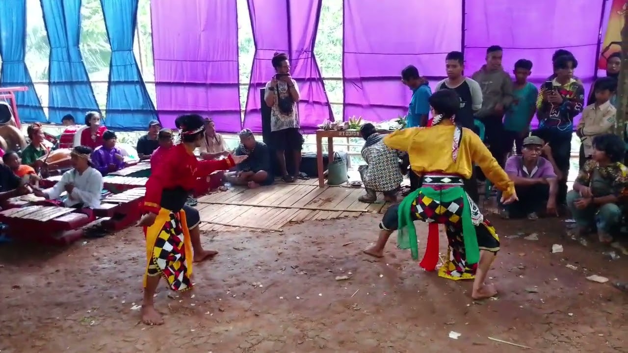 Ebeg turonggo wahyu budoyo live dk.karangjoho ds.watuagung kec.tambak kab.banyumas