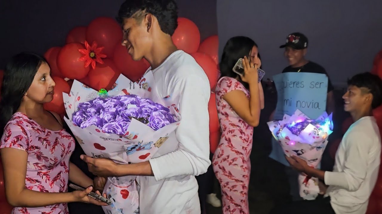 Se Le Declararon A La Orilla Del Mar😱 Que Romántico Denis😍 Esta Fue Su Respuesta