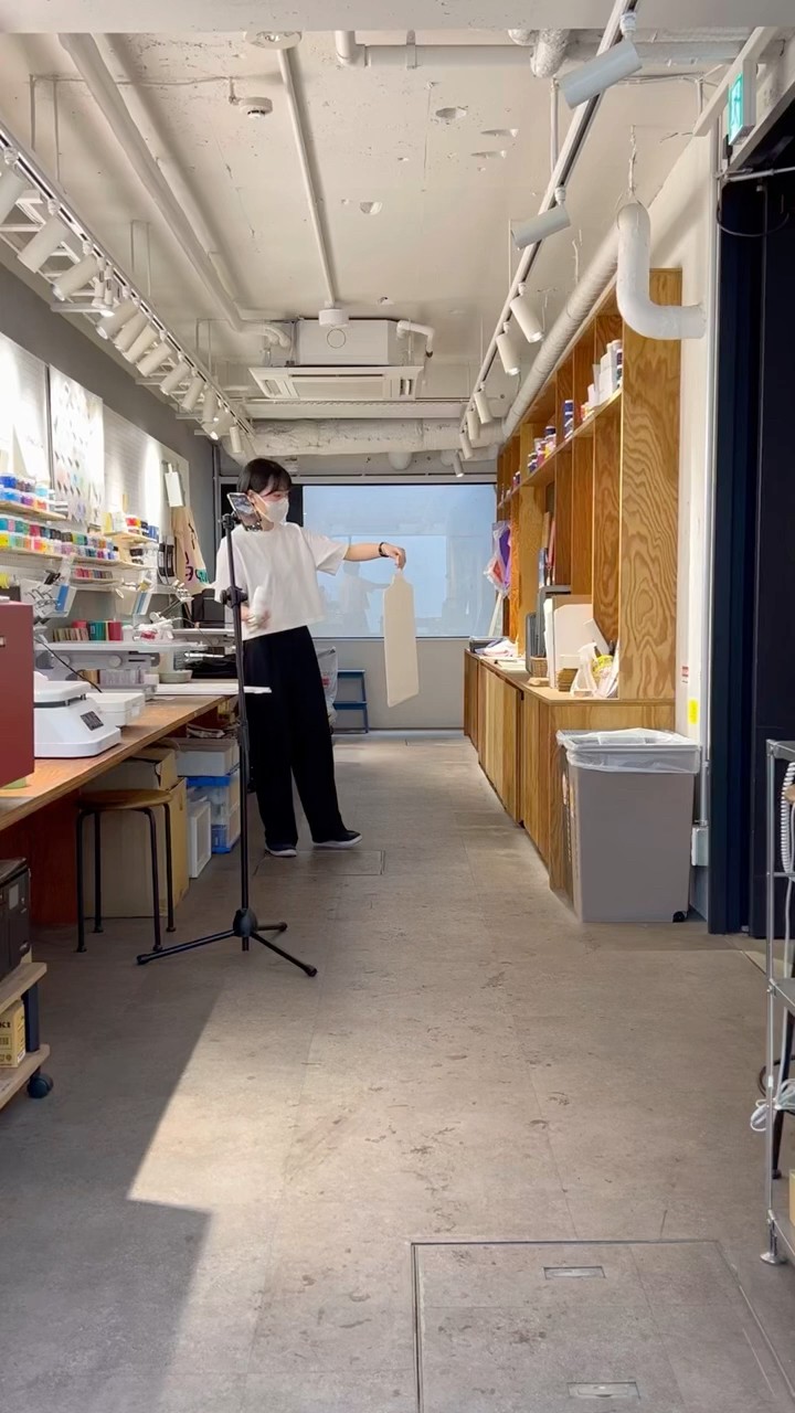 シルクスクリーンで黒Tシャツを10枚刷るだけの動画続編 - YouTube