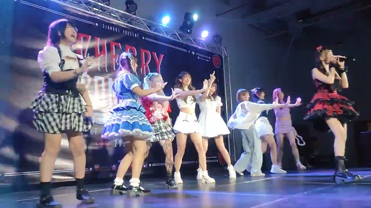 タイのスーパーアイドル「アイス」生誕ライブ、アンコールはSiam☆Dream「Long Distance」