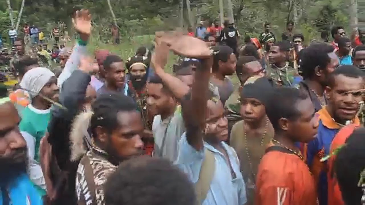  Lagu  dan Tarian Tradisional Daerah  Pegunungan Di PAPUA  