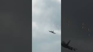 Yak-130 evades Stinger