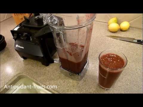 berry-smoothie-recipe-in-vitamix---navitas-naturals-smoothie-recipe---antioxidant-fruits