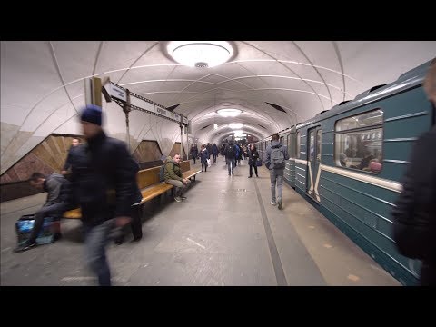 Video: Fire Nye Stationer I Moskva-metroen: Praktisk I Metal